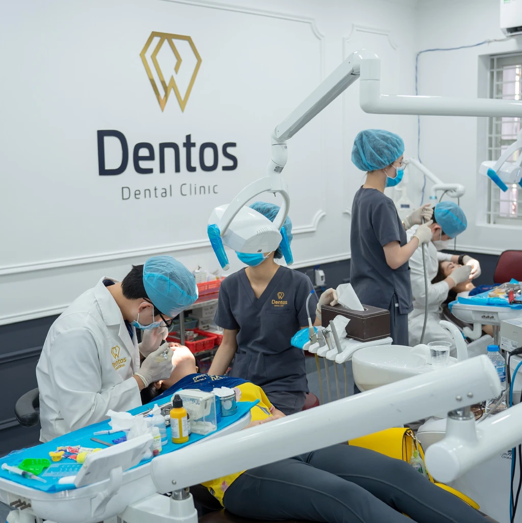 Đội ngũ bác sĩ chuyên môn cao tại Dentos được nhiều khách hàng tin tưởng